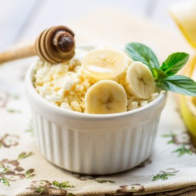 a bowl of cottage cheese